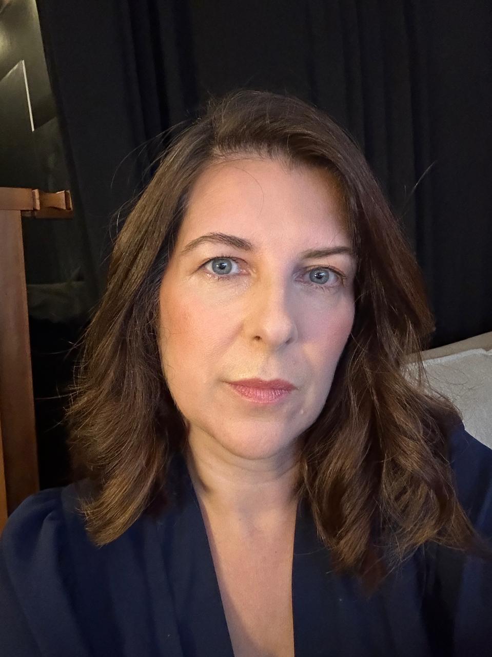 Foto de Adriana Brunetti, fundadora do Sucesso 50+